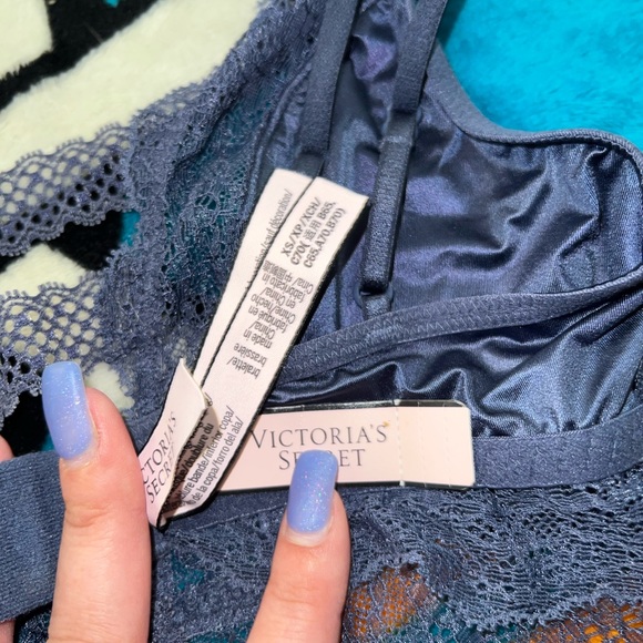 💙 New VS Bralette & Itsy Panty- XS/S 💙 - Picture 6 of 8